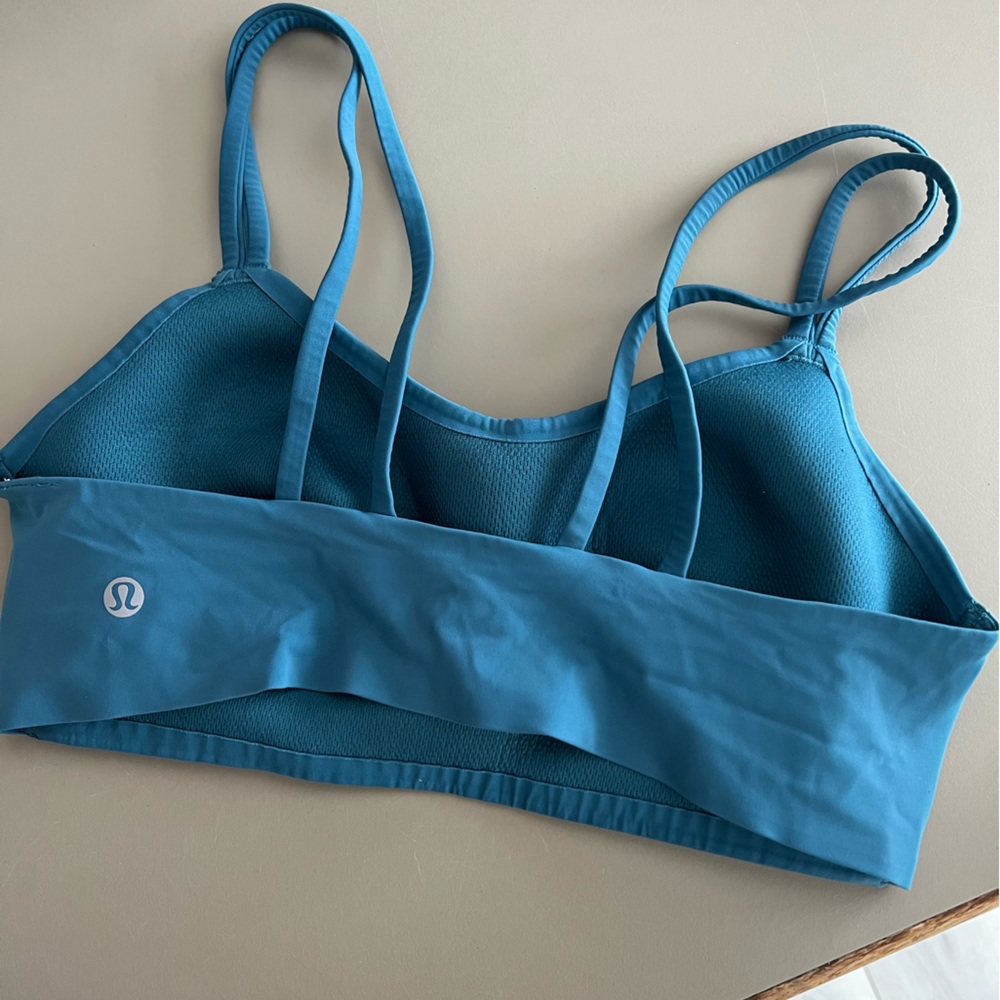 Lululemon cloud bra size 8